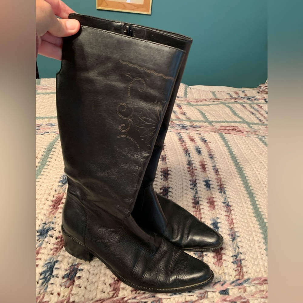 Matisse black cowboy boot, size 6.5